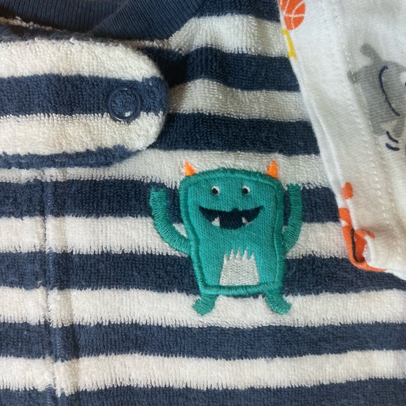 3 Piece Monster Theme Baby - Picture 2 of 10